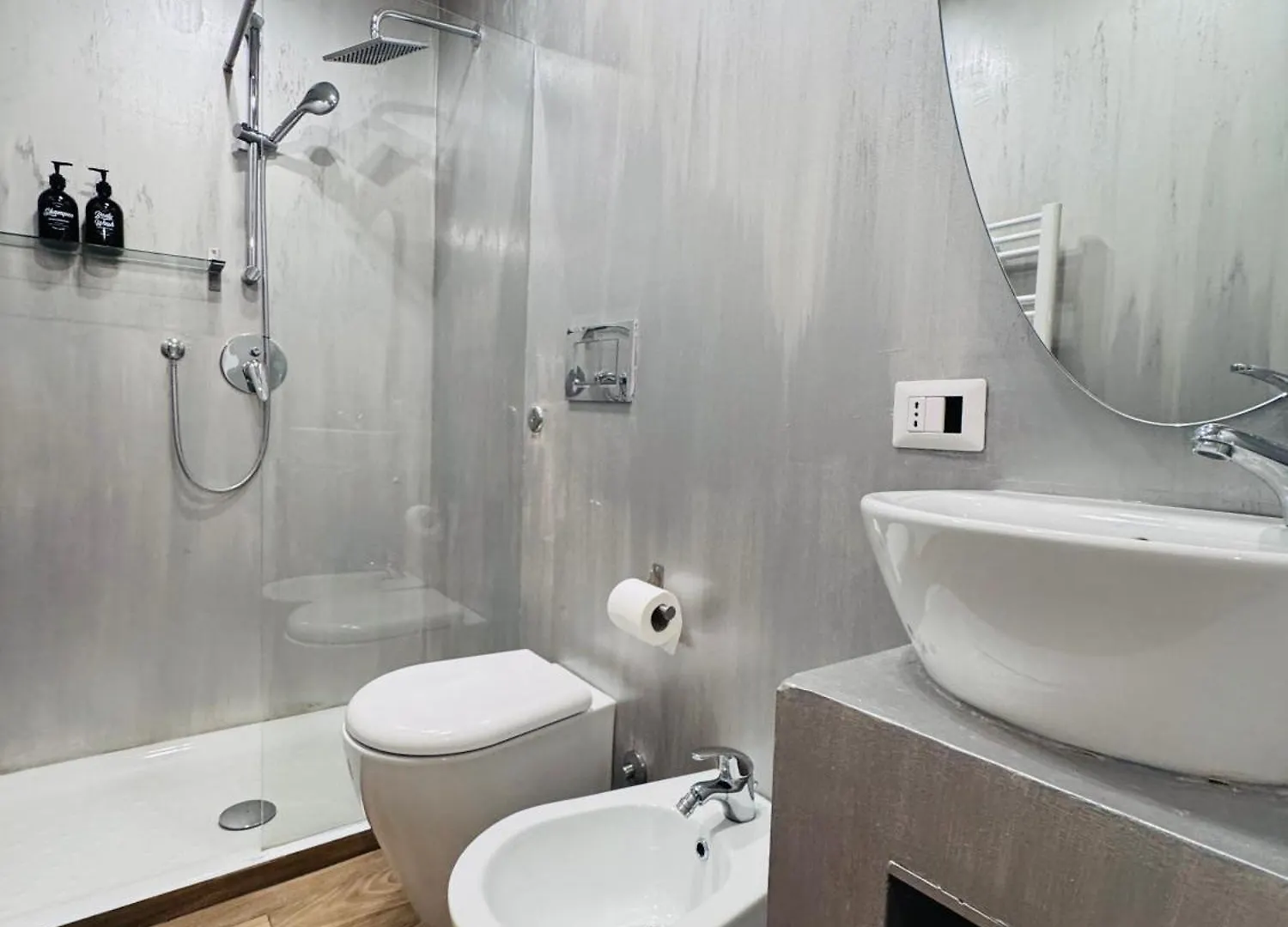 Comecasa Grazioso Appartamento Porta Romana Milano İtalya